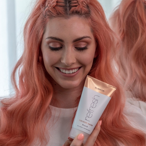 model subrina professional akademija maska u boji peach breskva