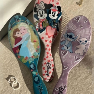 Wet brush cetka za rascesljavanje Disney Princess 100 Lilo& Stitch Original Detangler 