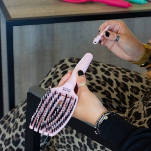 Olivia Grden Finger brush četka za kosu combo pastel pink m