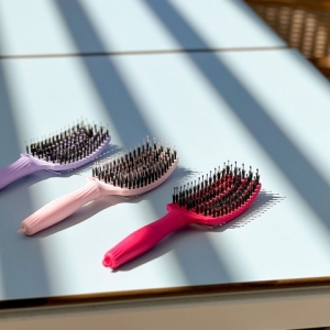 Olivia Grden Fingerbrush četka za kosu combo lavanda ljubičasta m Olivia Grden Fingerbrush četka za kosu combo lavanda ljubičasta m