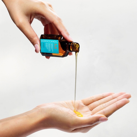 Moroccanoil-Treatment-Original-25ml-Količina-Ulje-Za-Oštećenu-Kosueto Mo Treat Moroccanoil-Treatment-Original-25ml-Količina-Ulje-Za-Oštećenu-Kosueto Mo Treat